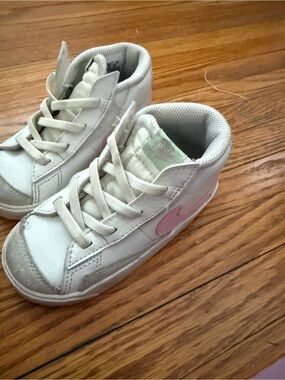 Nike Kids White Sneakers with Pink Swoosh